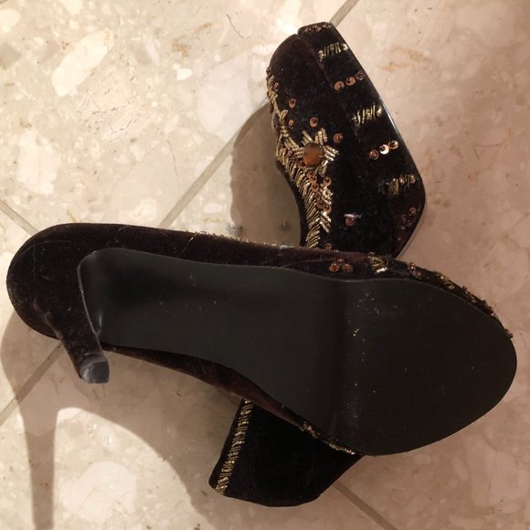 Brand New Colin Stuart Women's Beaded Embellished Suede Platform High Heels - Picture 3 of 6